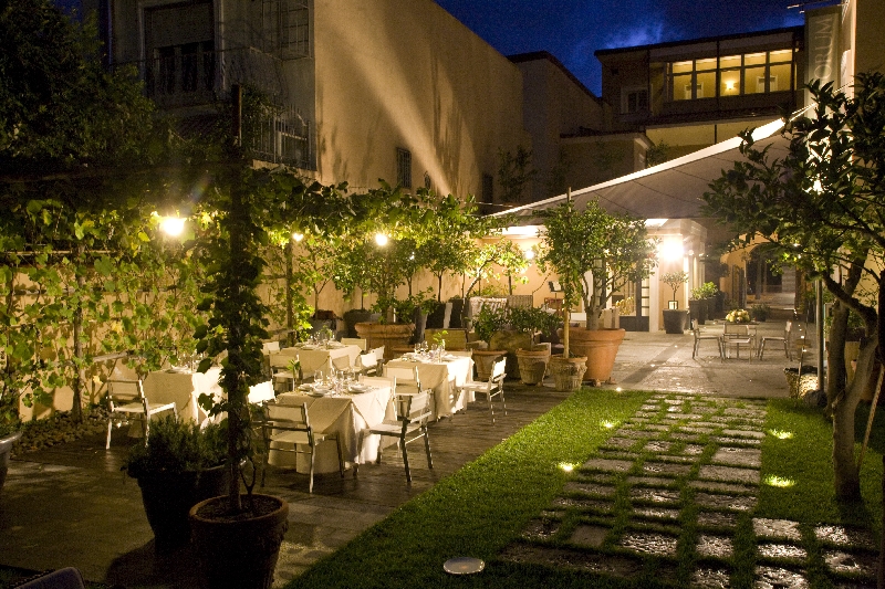 2017 年完成的酒店论坛设计，亮点在哪？-0