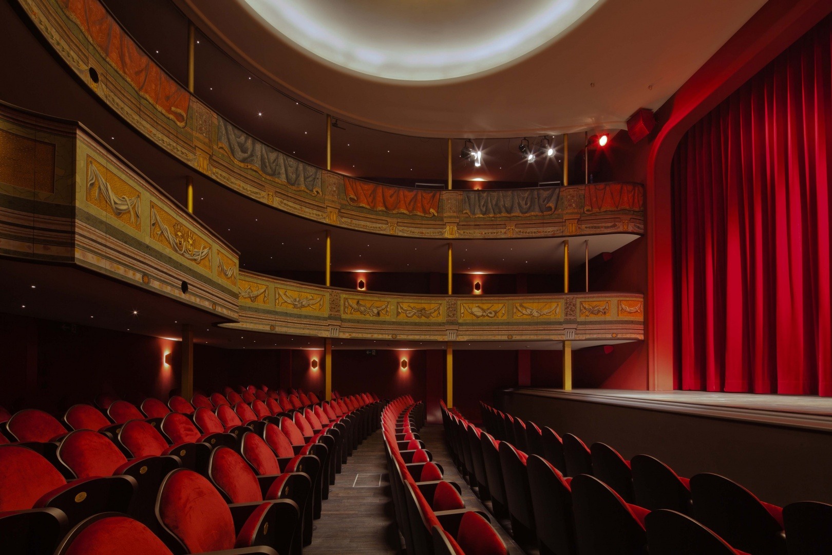 苏黎世城市剧院-1