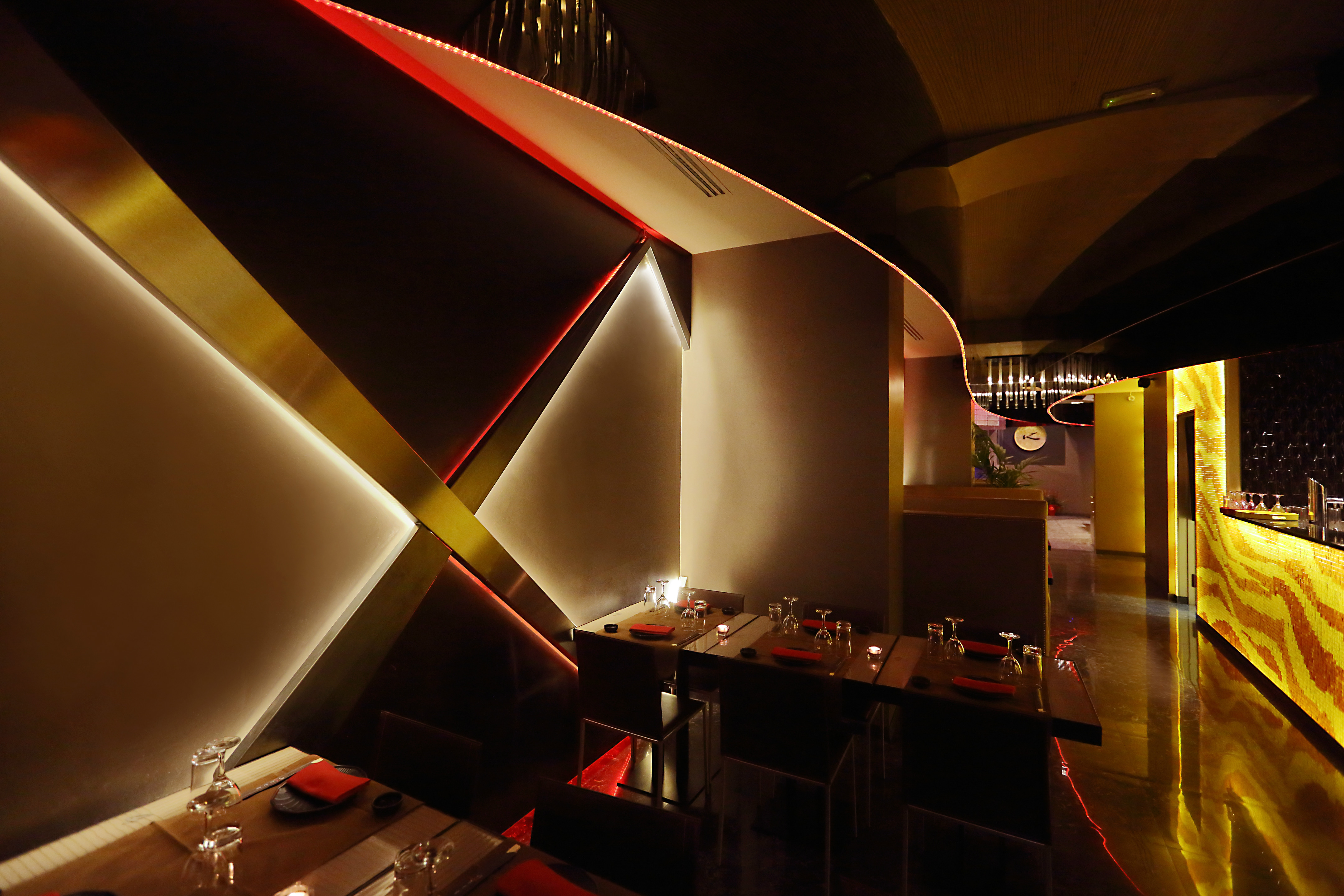 惊艳米兰的“KANJI LIGHT”融合餐厅-2