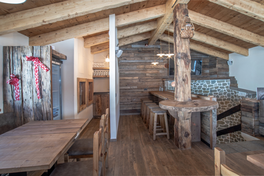 雪山之上的温馨猫舍——La Tana del Gatto 餐厅设计-14