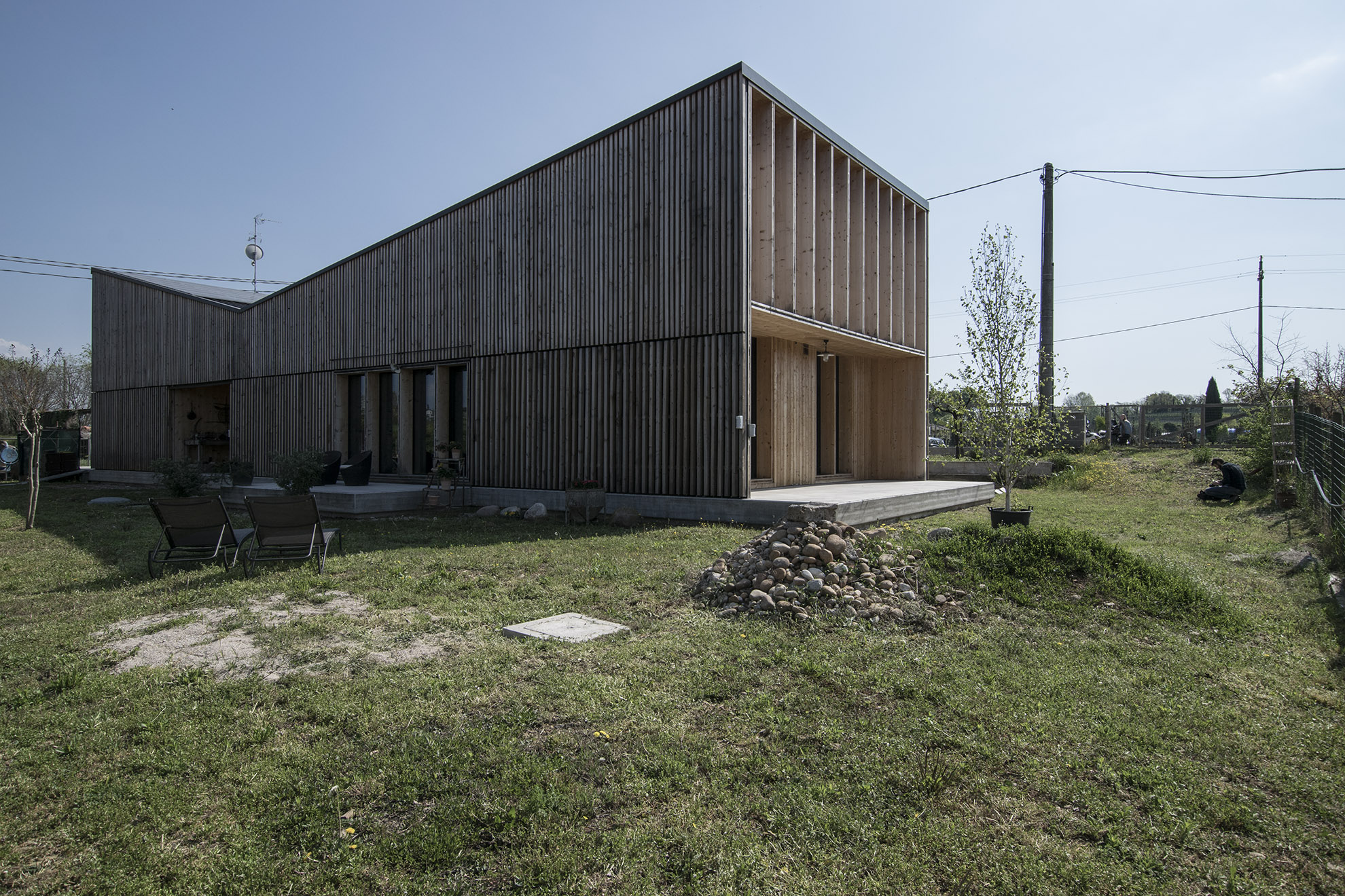 湖畔 V 型木质住宅-22