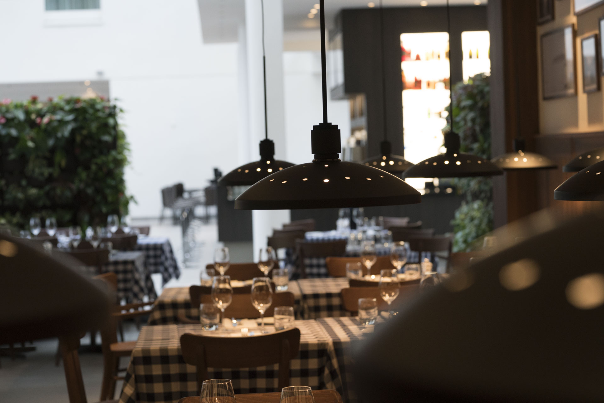 2017 年完成的 Hotel Estrel Portofino 餐厅室内设计-23