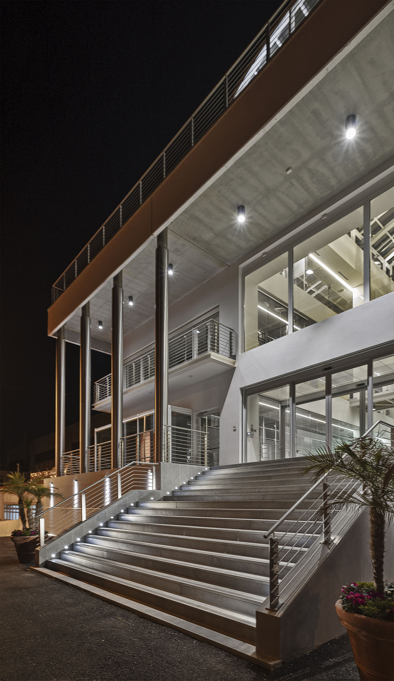 Mauro 印刷厂办公楼 | 现代办公空间的和谐融合-4