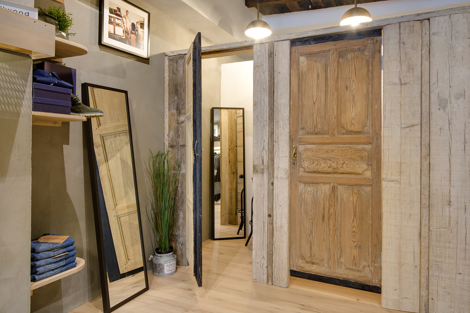 罗马北部绿意盎然的高端服装店-1