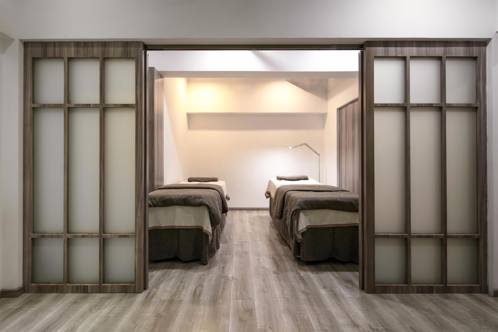 微风美甲店 | 现代简约风格演绎美甲空间-11