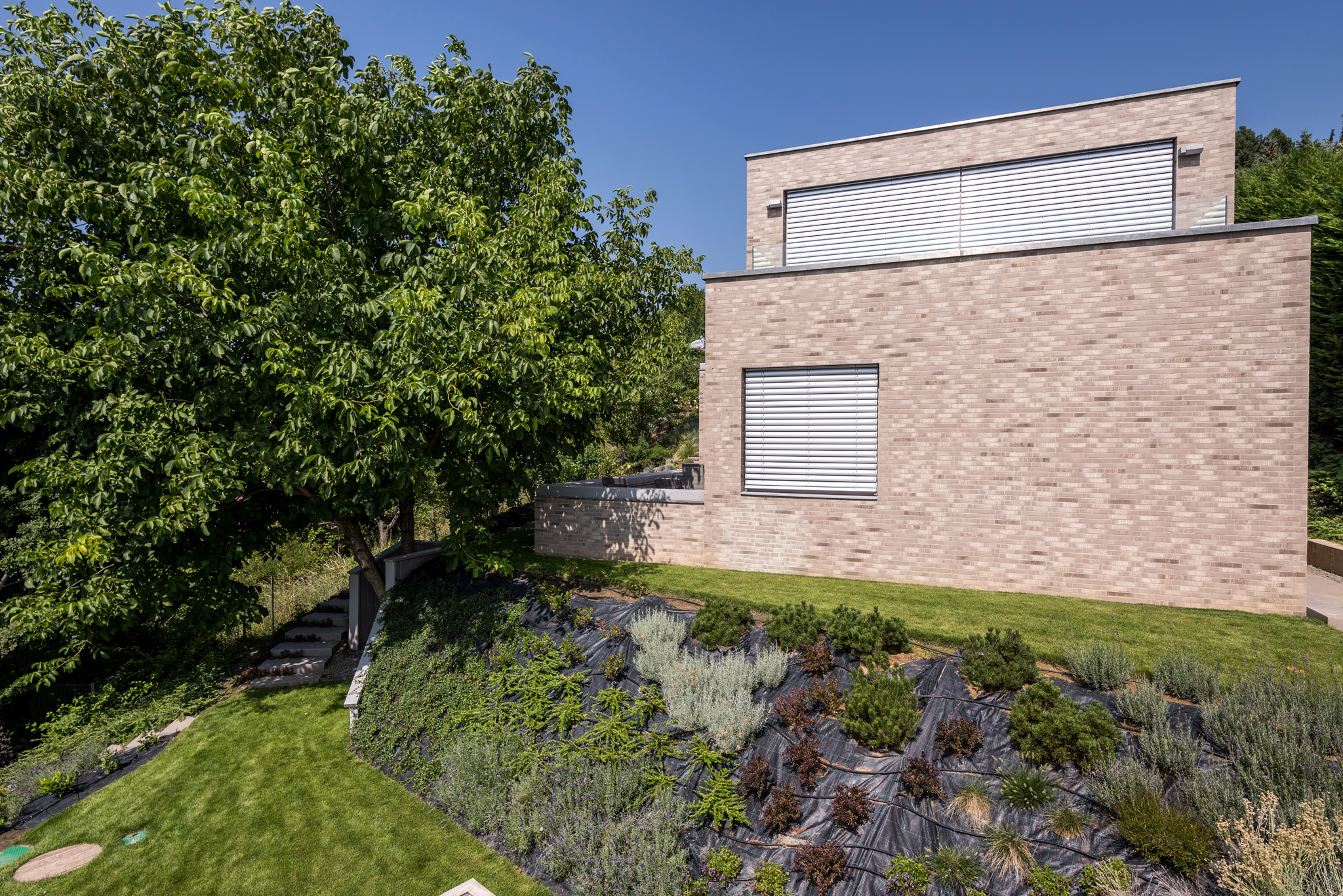 现代半独立宅，打造宜居生活空间-2