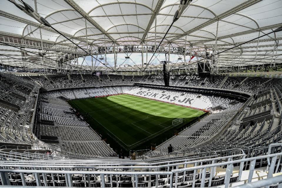 声音盛宴 | Vodafone Arena 的 30KH5 与 12KS5-5