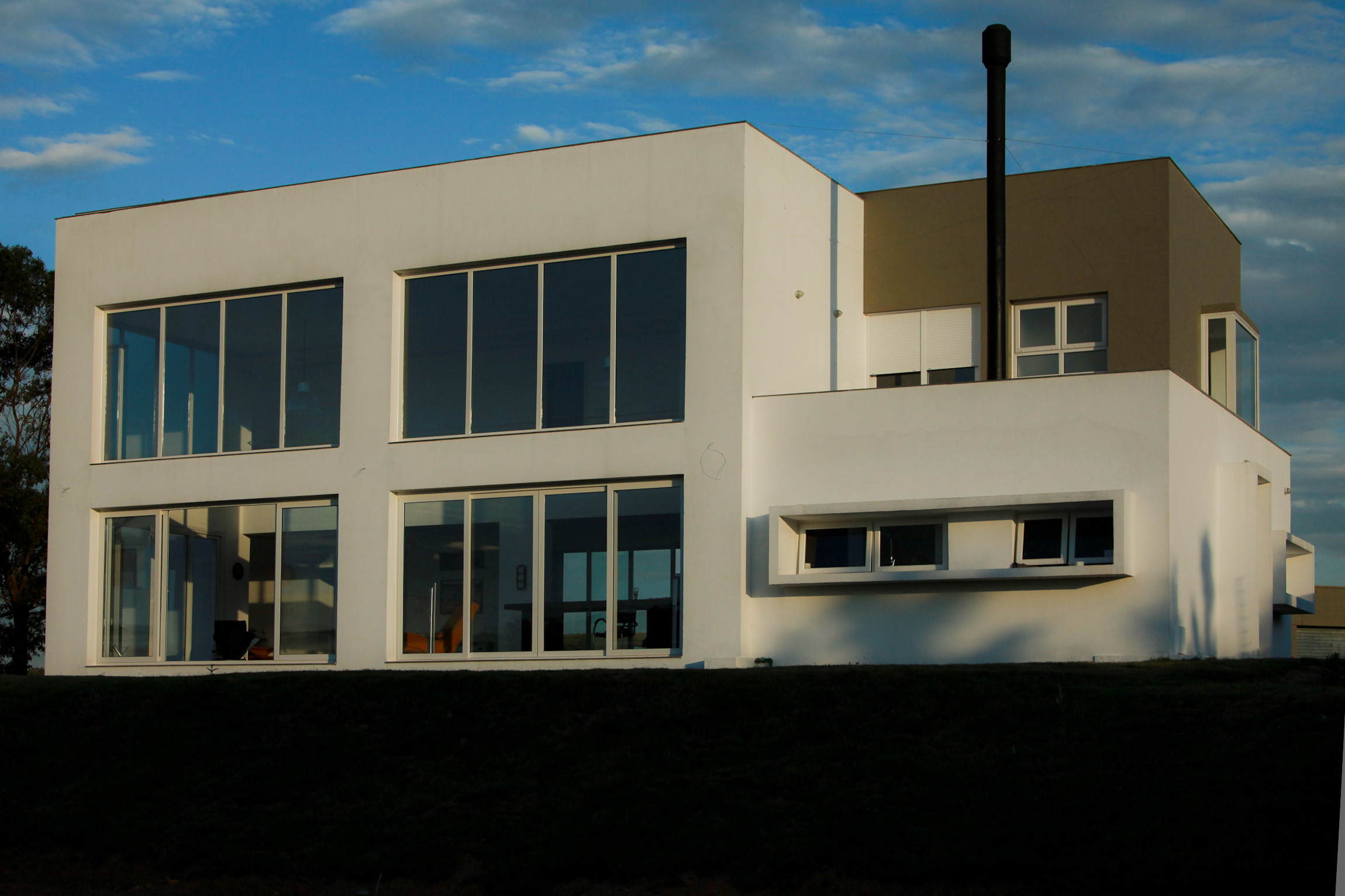 友宅共生 | 融合景观与功能的 445 平米单家庭住宅设计-4