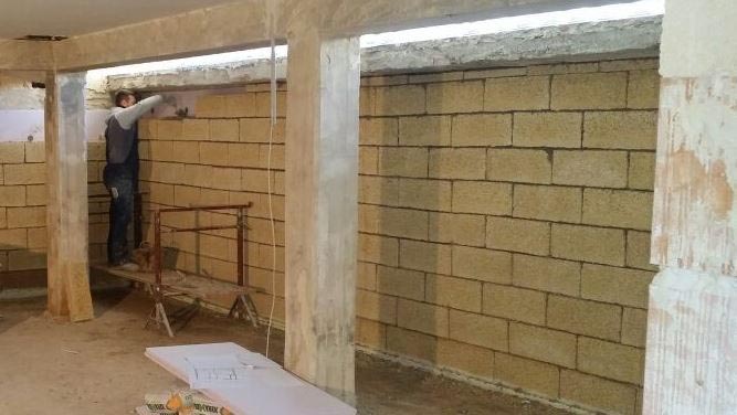 2013 年完成的意大利石灰与大麻节能住宅-13