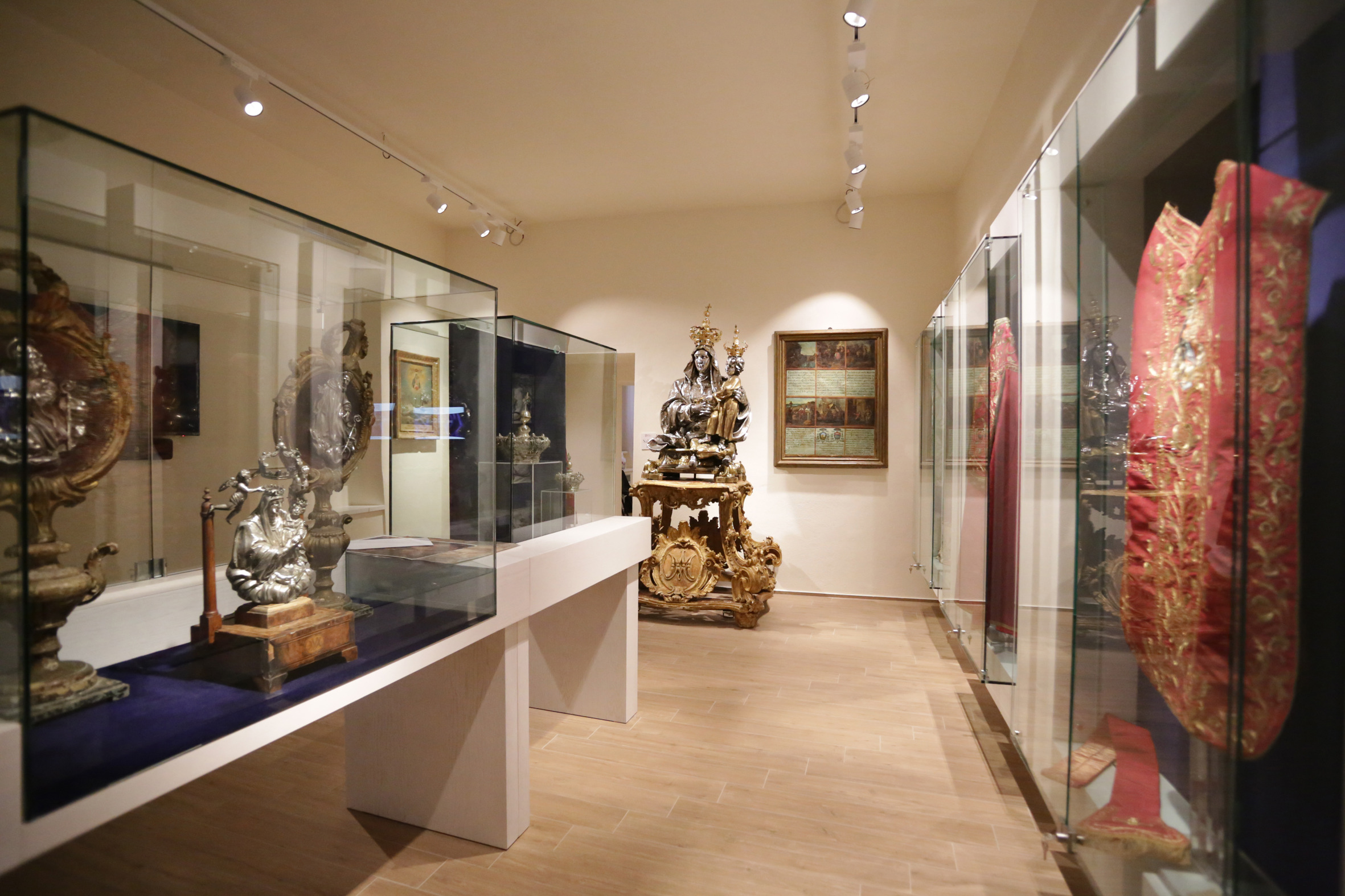 意大利“Museo Diocesano e del Code·”博物馆室内设计案例解析-0