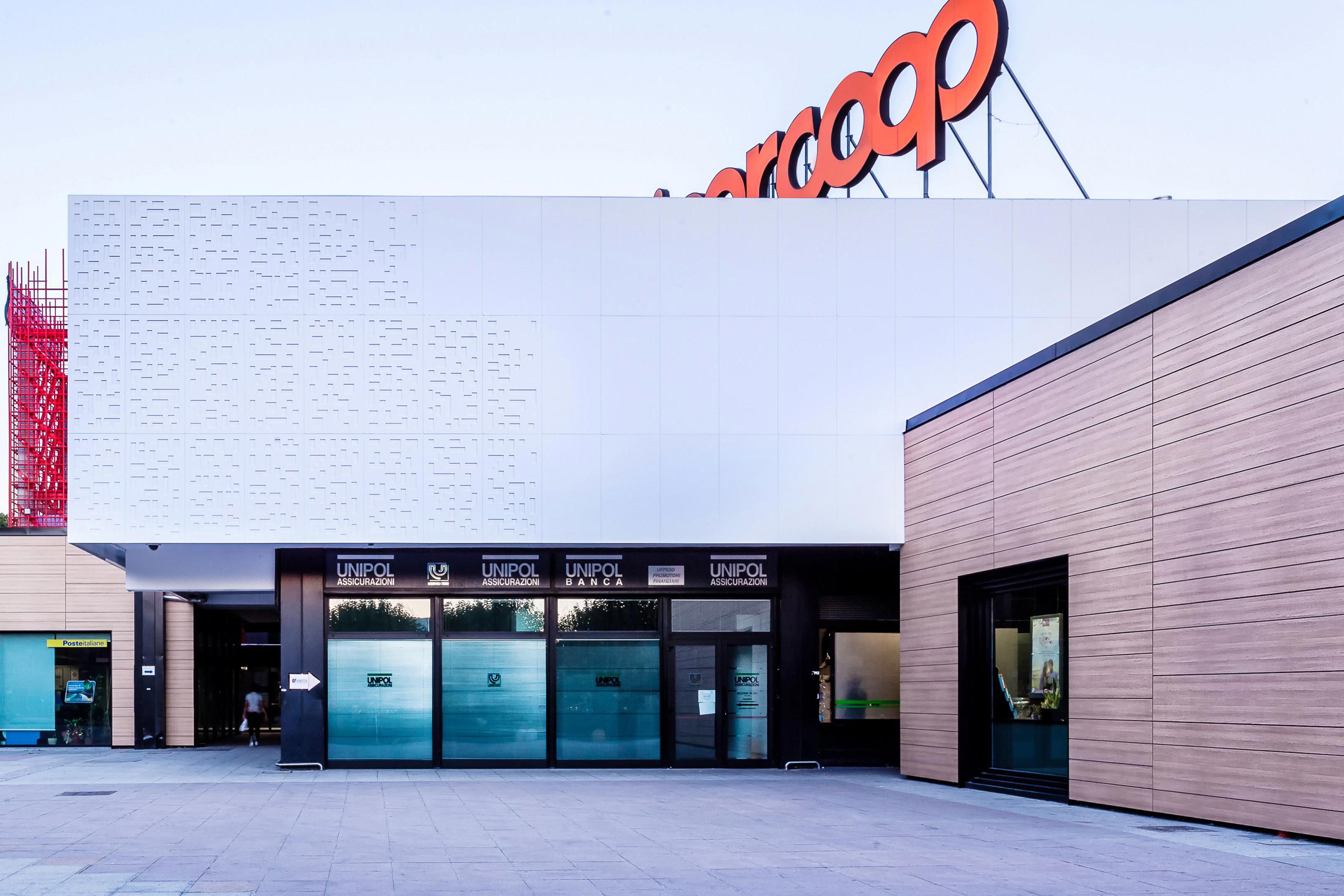 Centro Borgo 购物中心-5