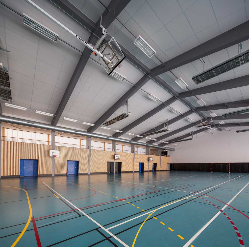 圣马塞尔林卡里尔体育馆修复-11