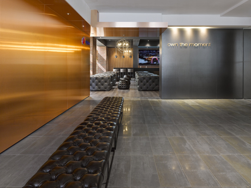 金属网格营造的茶香办公空间-0