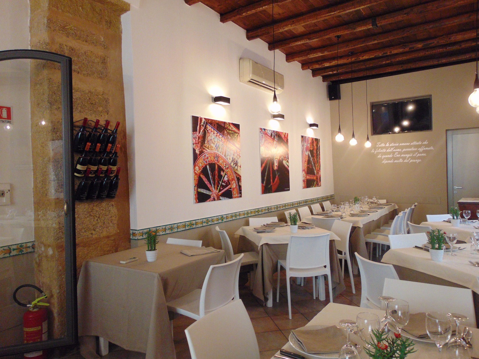 历史古城中的现代“小广场”-10