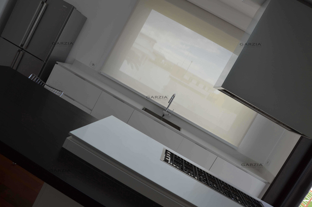 严苛现代厨房，木纹质感白橡木开放式厨房台面-6