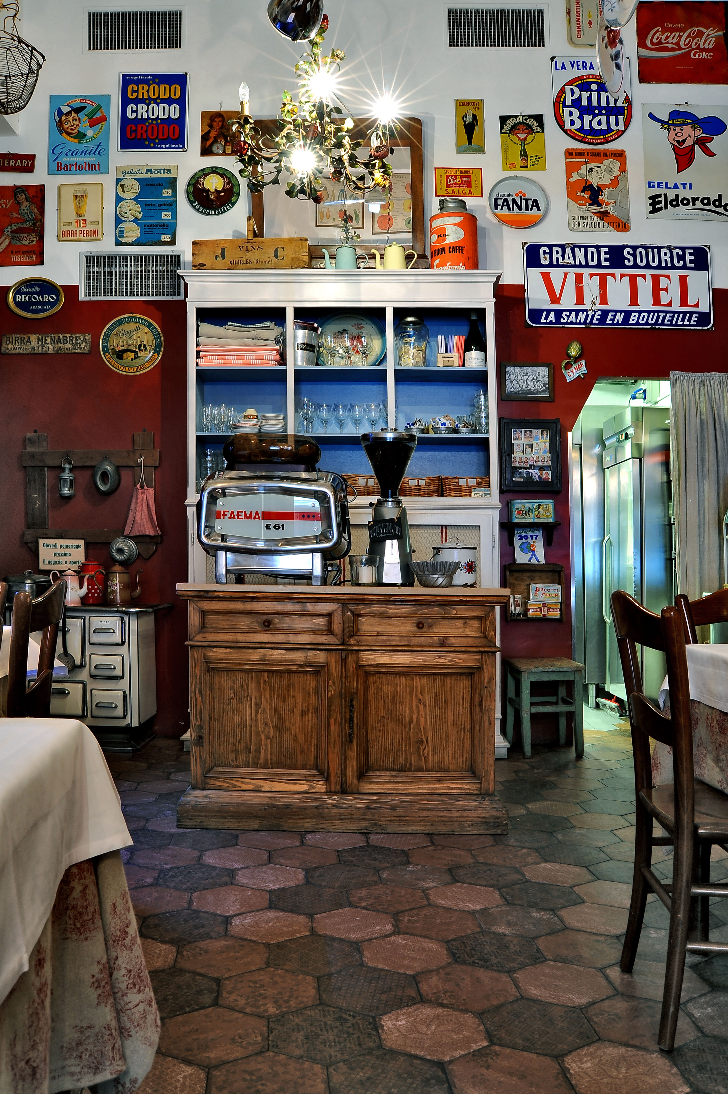 意大利风情浓郁的博洛尼亚 Bricklane 风格餐厅-9