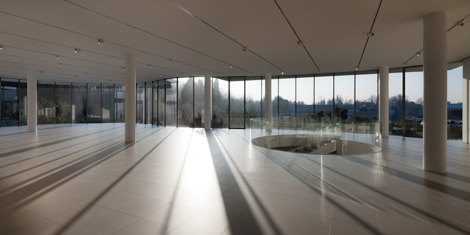 意式风格的 Secco Sistemi 总部办公空间设计-25