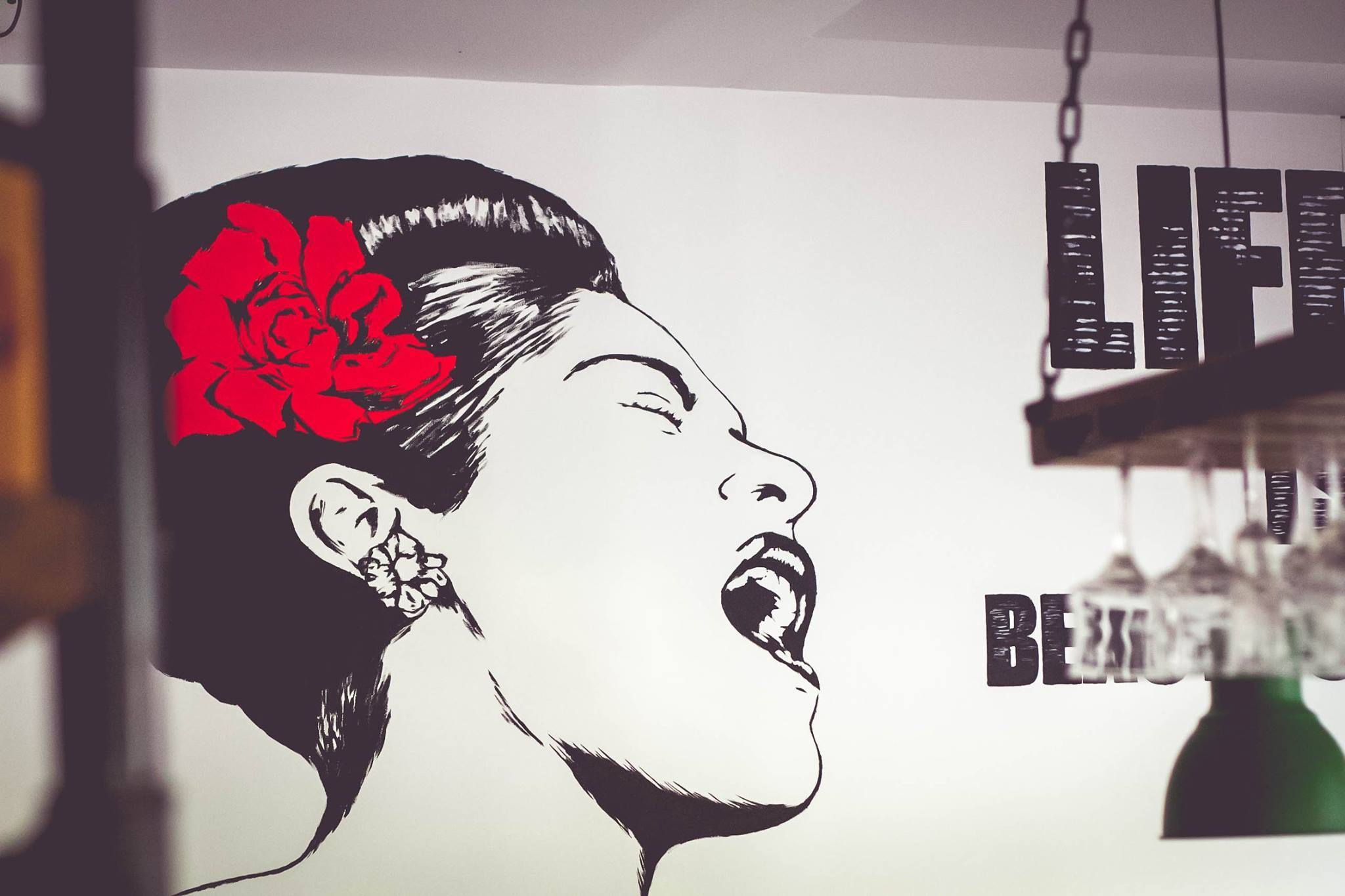 2015 年完成的 Jaxx 咖啡酒吧 | 现代简约风格的魅力展示-2