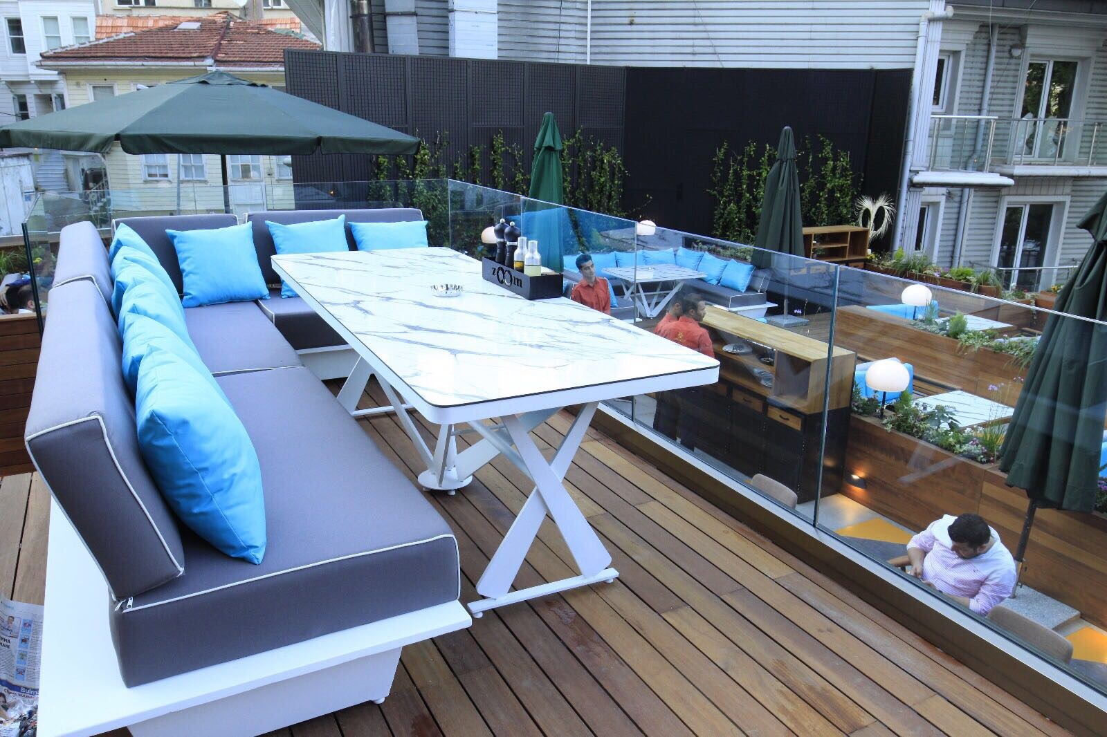 2017 年完成的 ZOOM 咖啡餐厅室内设计案例-12