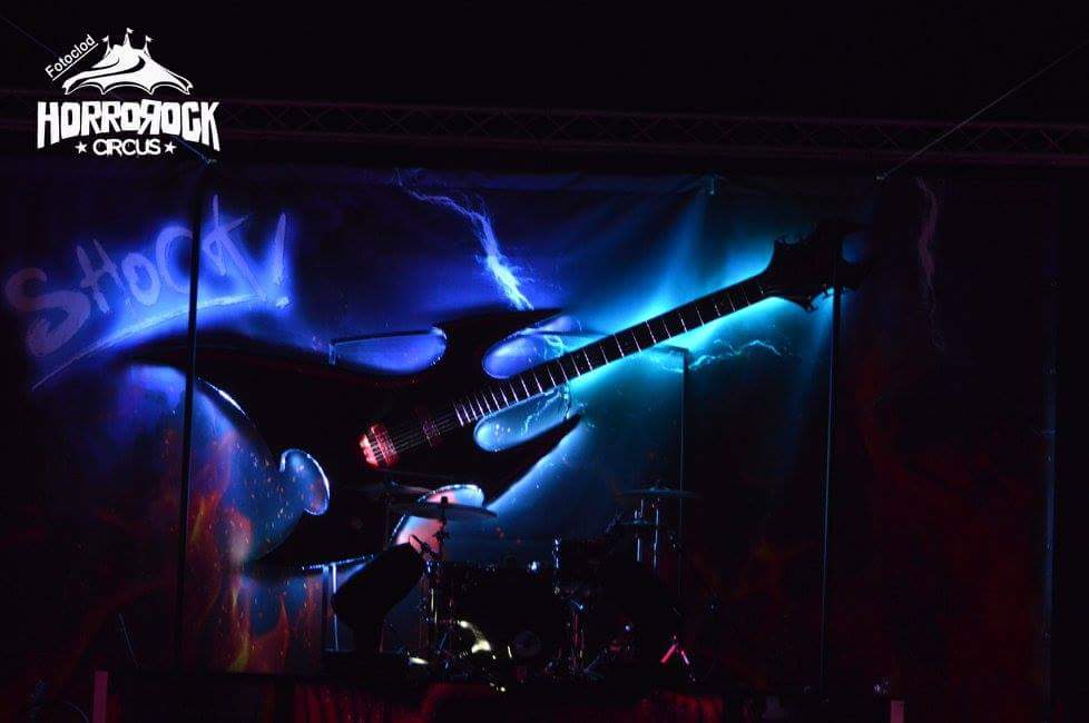 《恐怖摇滚马戏团》创意发光布景设计-0