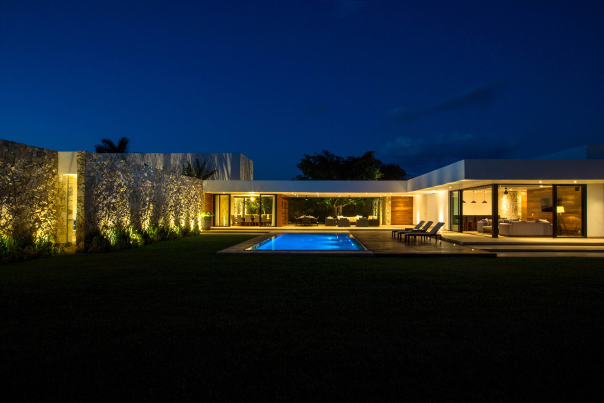 城市中的私密绿洲 · 角落之家设计-11