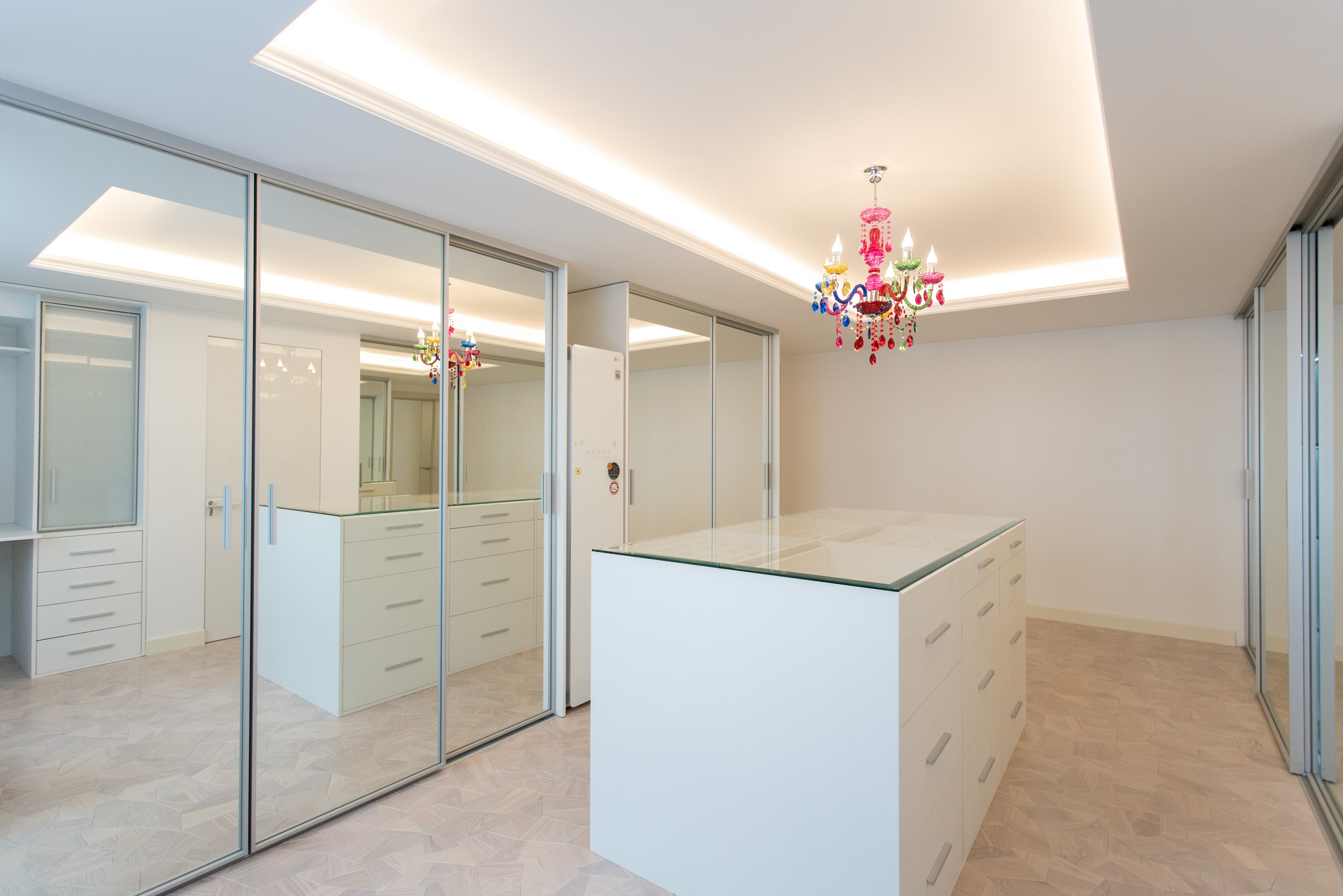 Raumplus 打造现代时尚公寓收纳空间-1