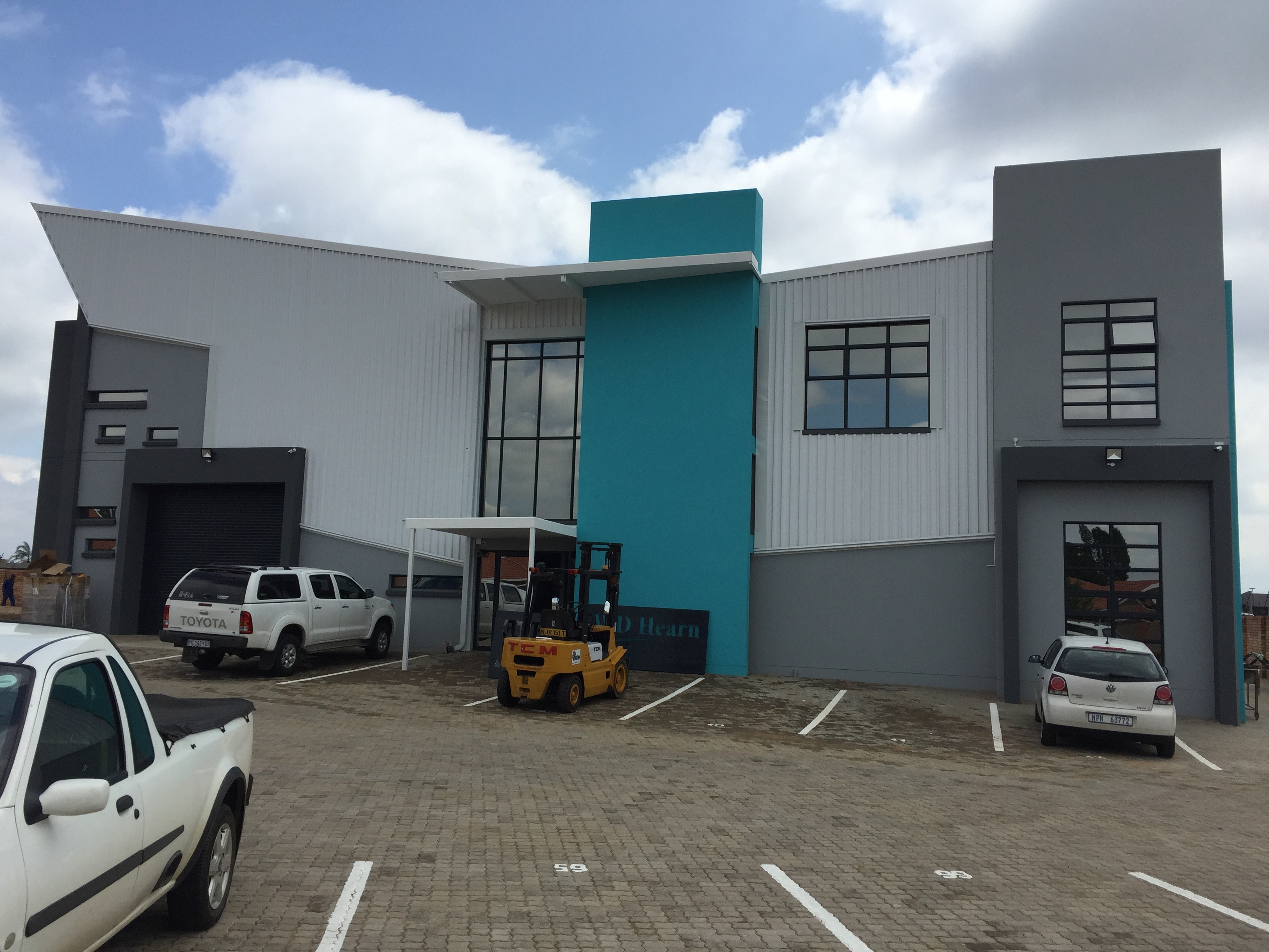 2016 年工业办公楼设计 | 潮流与功能的完美结合-6