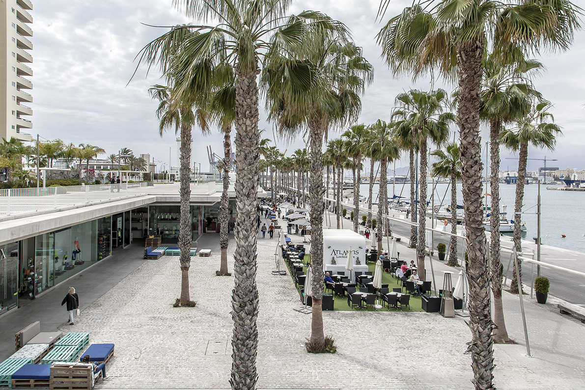 重塑海港风情,马洛卡港口 Muelle Uno 购物休闲空间-3