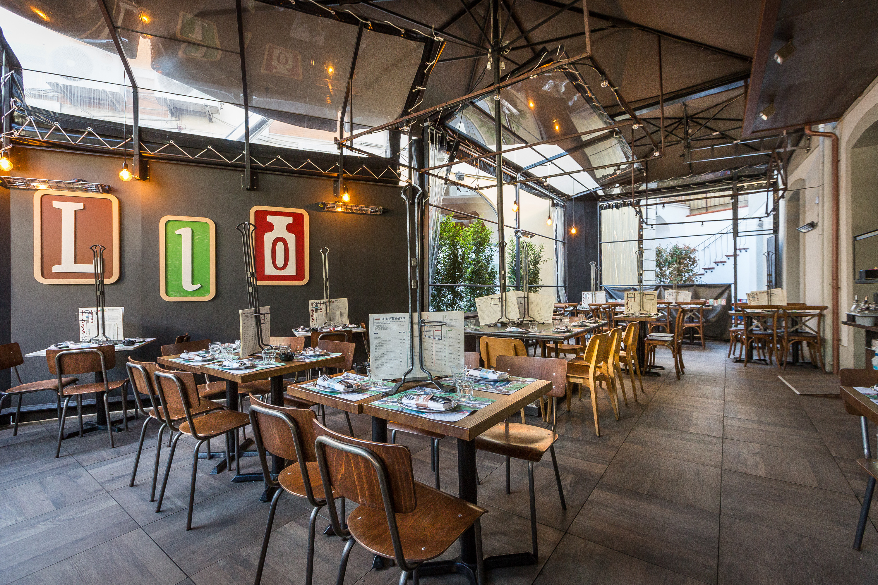 融合精致设计与乡村热情的罗马餐厅-14