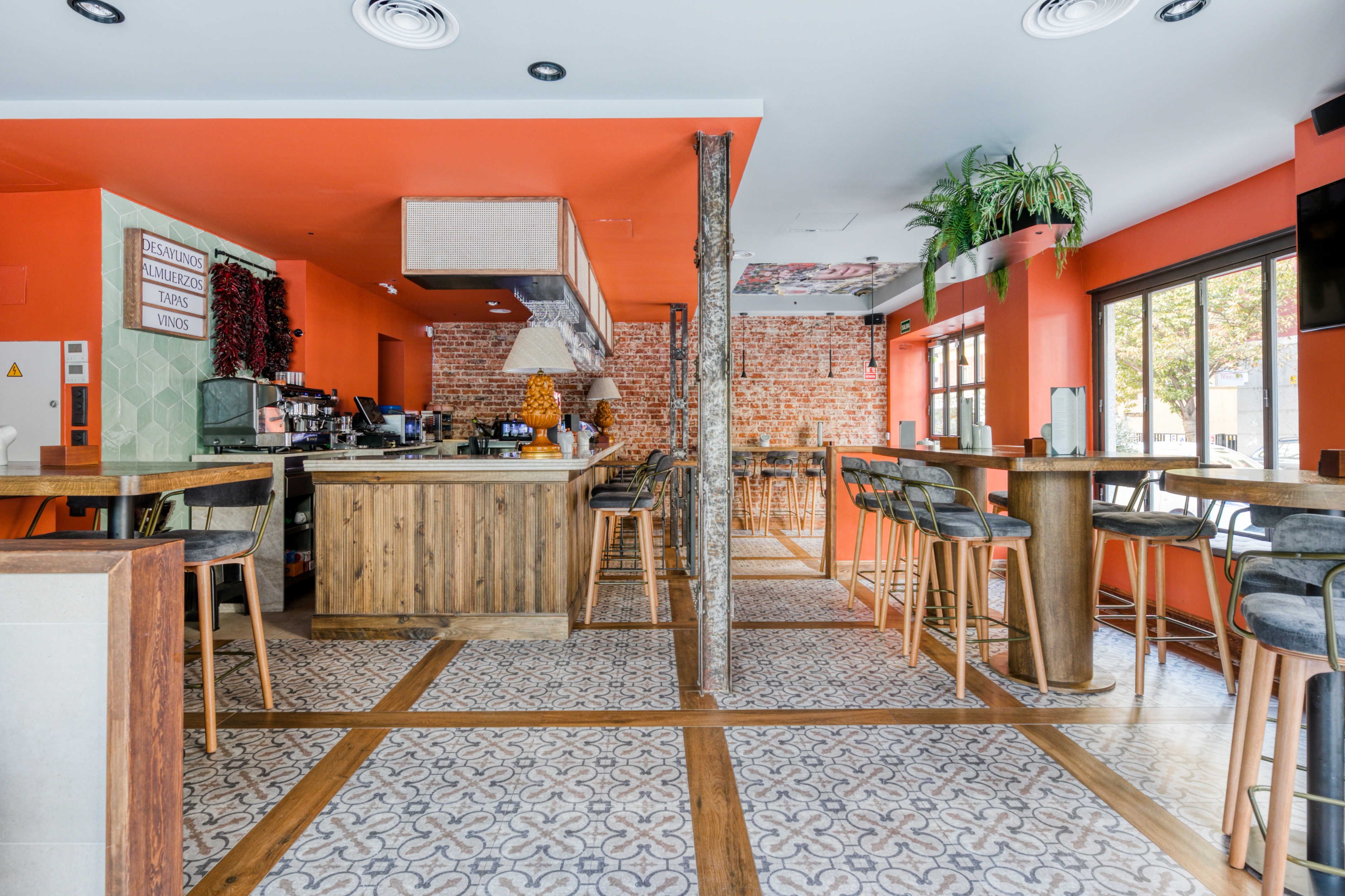 融合风格的“Lacabia 餐厅”设计-0