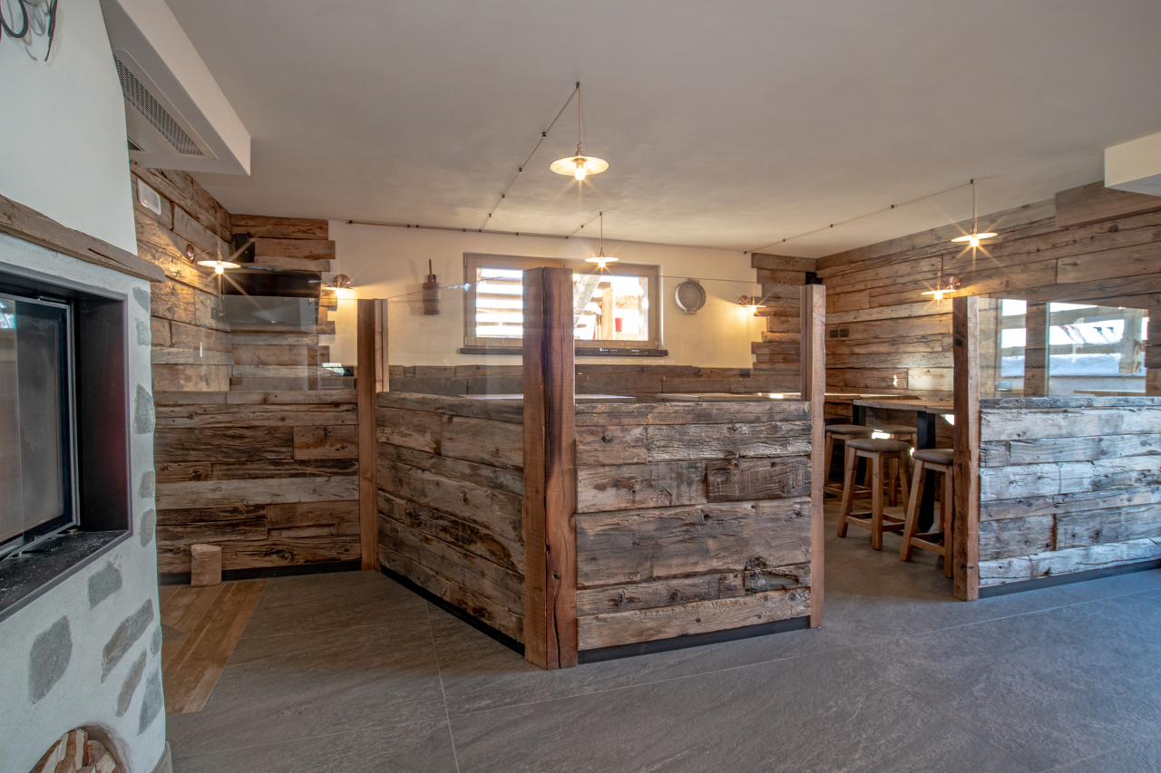 雪山之上的温馨猫舍——La Tana del Gatto 餐厅设计-8