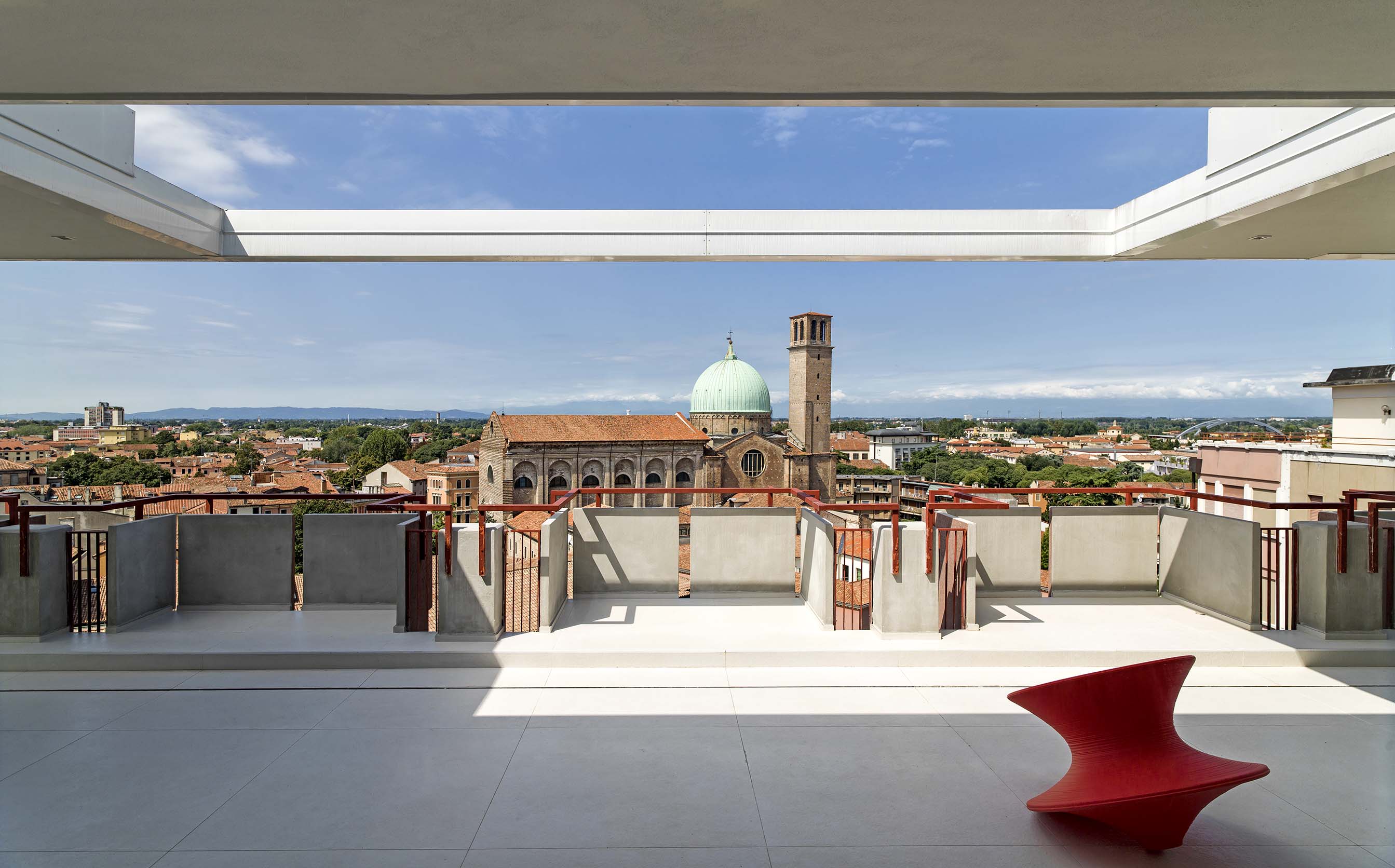 意式风情 Padova 顶层公寓的 360°全景视野-50