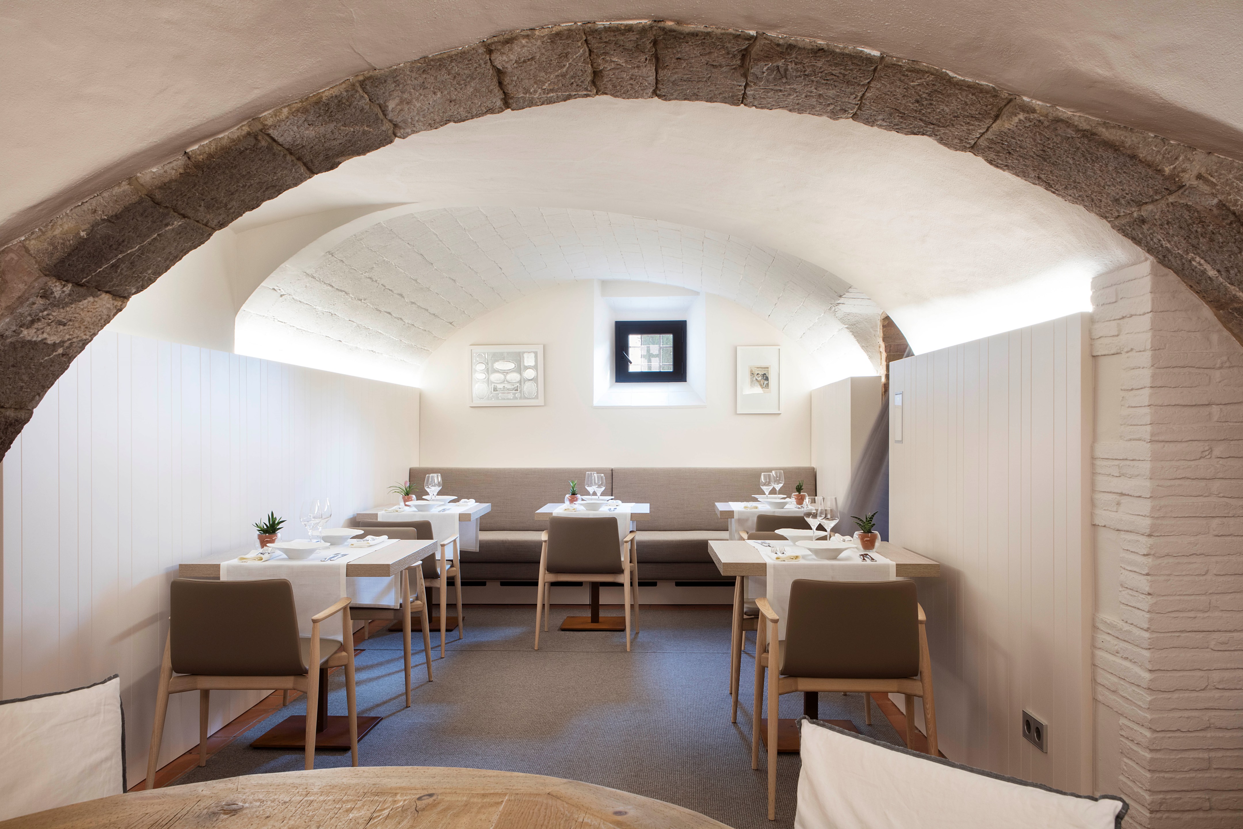 Mas Falgarona 乡村酒店餐厅设计-1