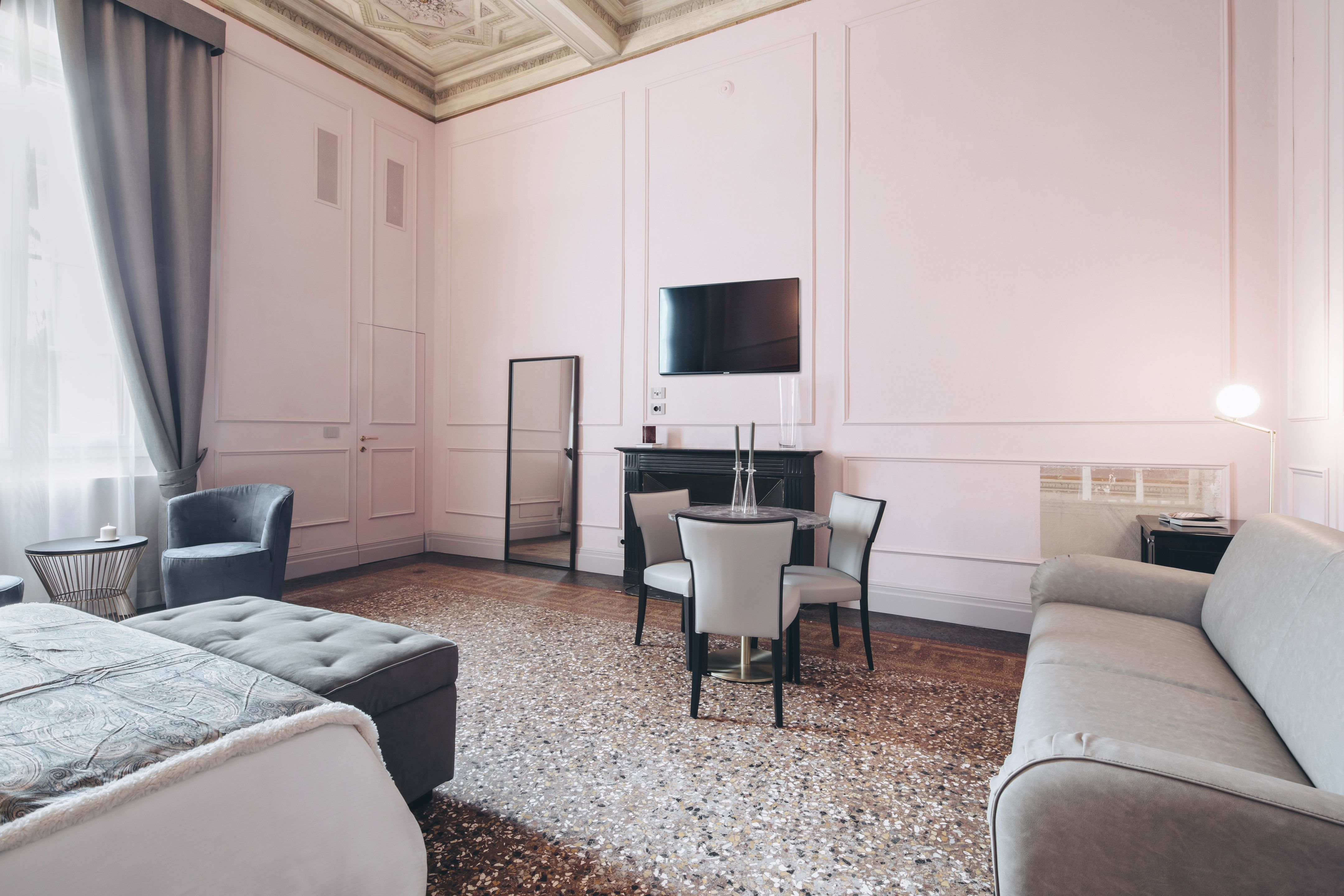 意大利博洛尼亚百年建筑的奢华套房新生-81