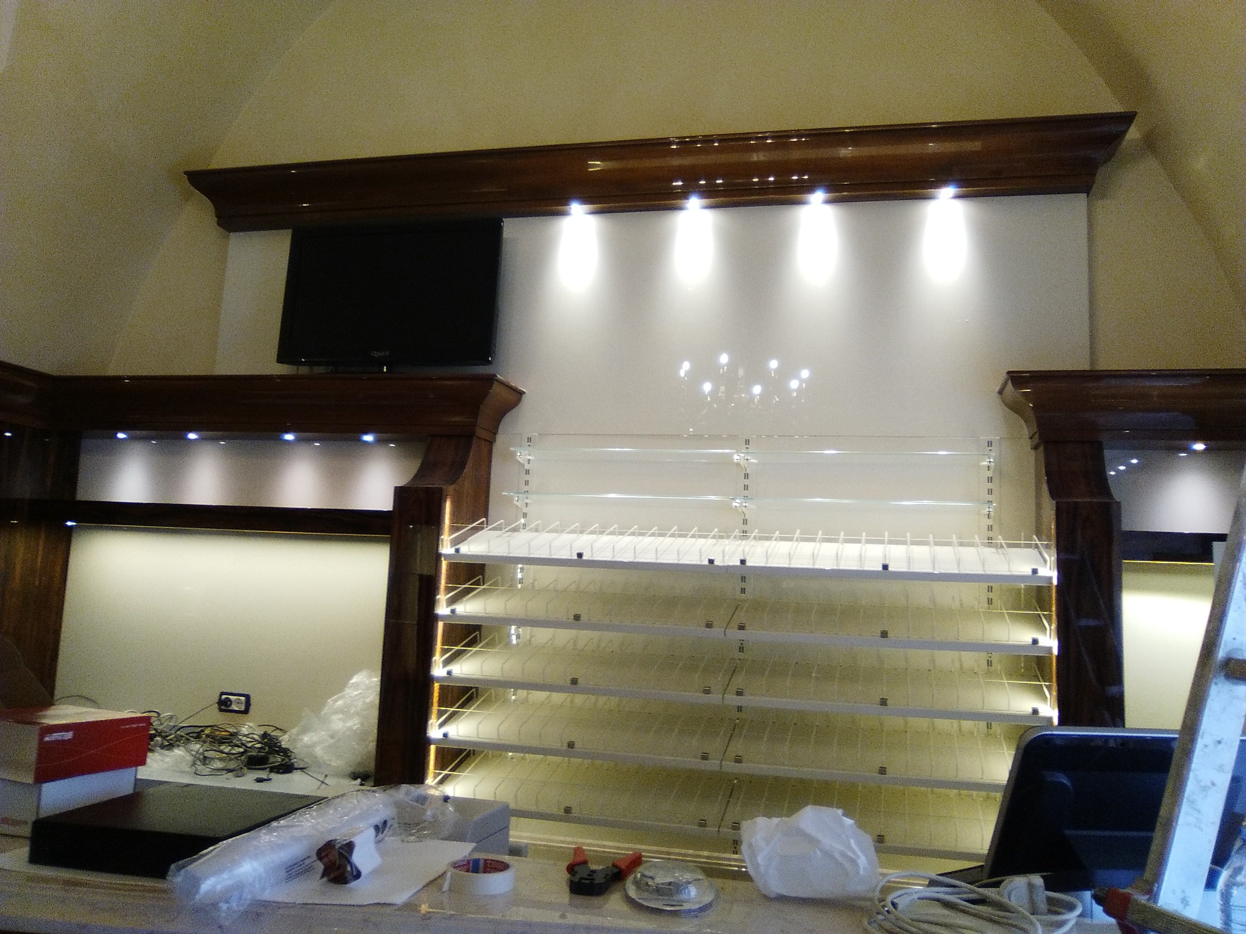 2016 年完成的意大利风格咖啡馆设计-11