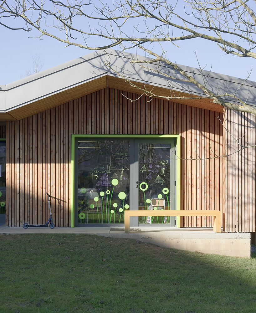 西班牙 Zubieta 幼儿园扩建项目,绿色与木质的儿童学习空间-32