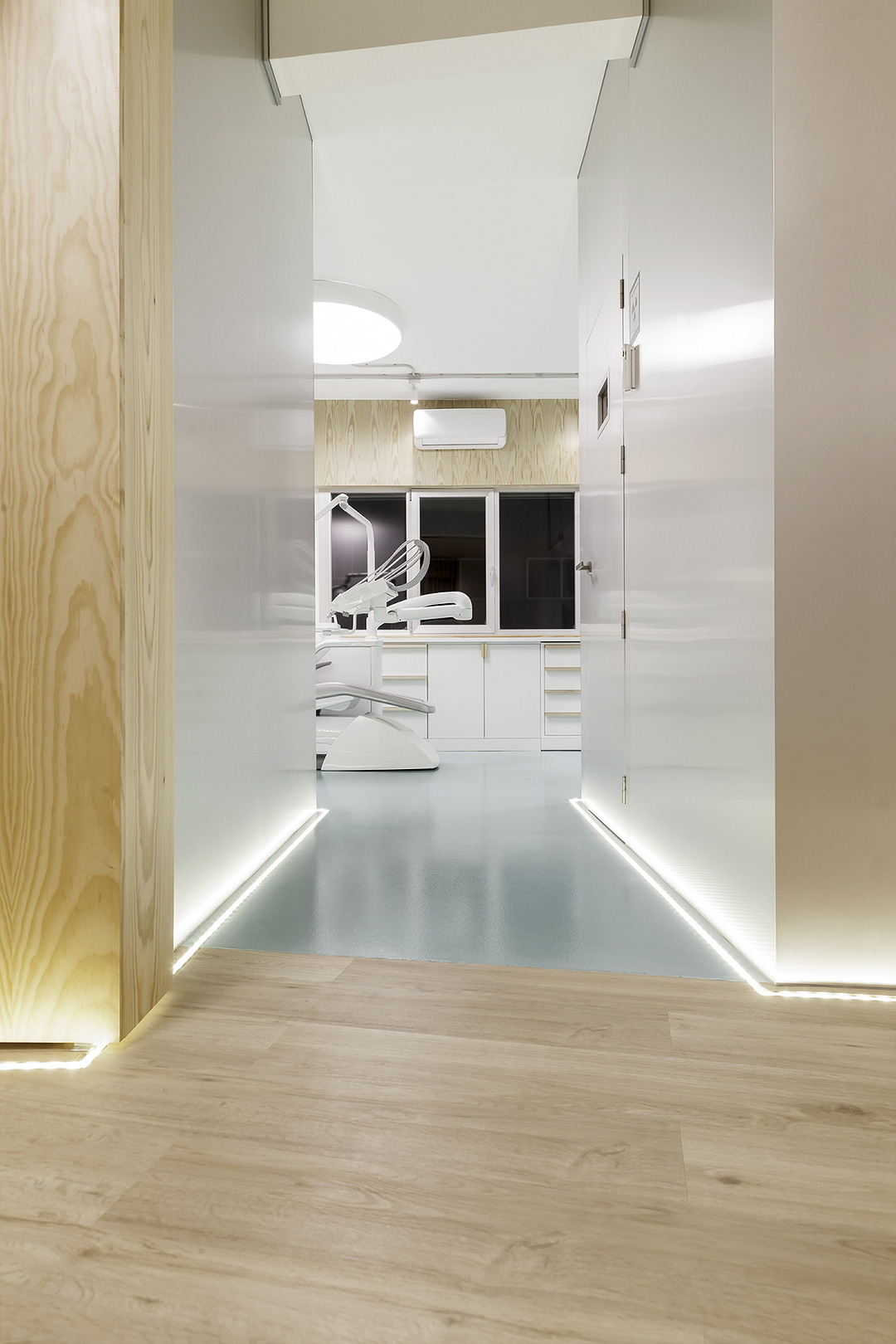 阿德里安娜·迪亚兹牙科诊所-3