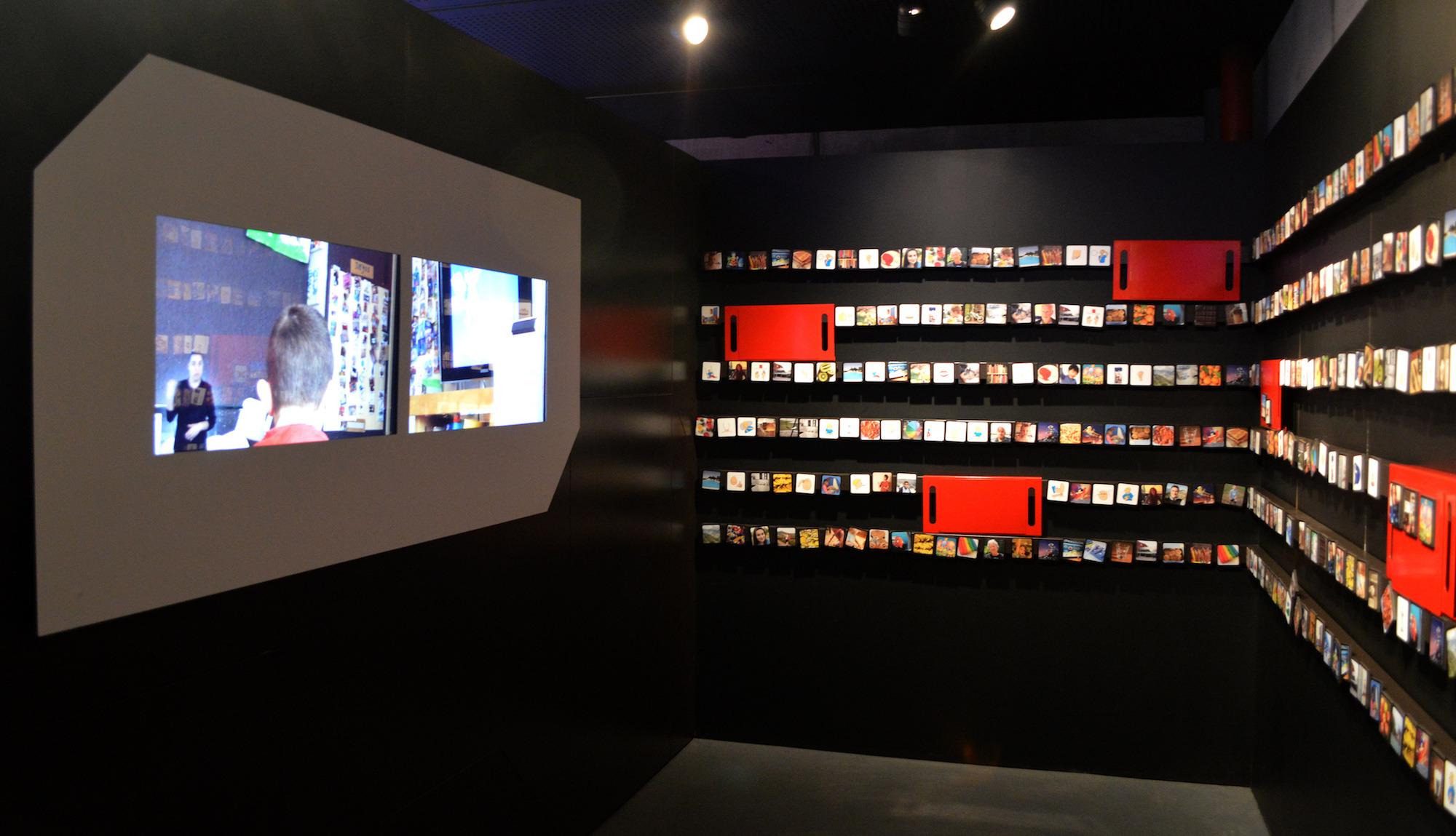 Talking Brains 展览设计-64