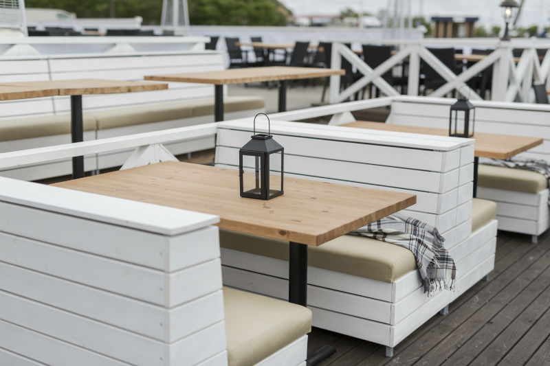 芬兰最大游艇码头餐厅翻新，打造年轻时尚的海鲜牛排馆-31