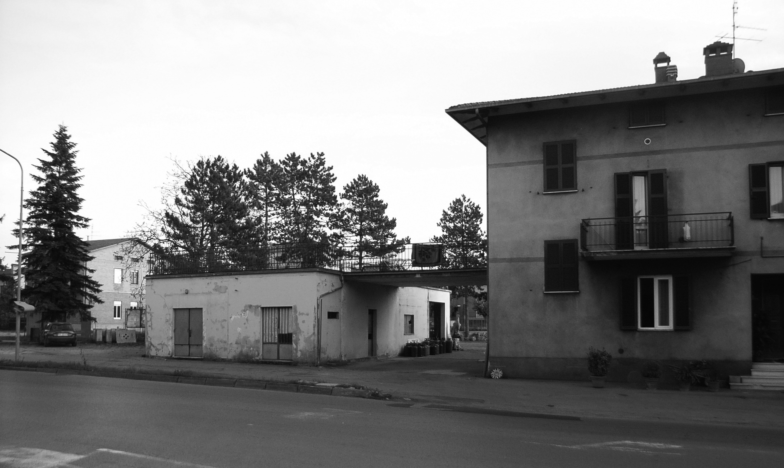 颠覆传统的药店设计 | Verdecuore Parafarmacia-1