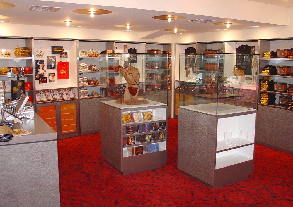 《迪士尼戏剧 | 狮子王、纽约与伦敦 - 泰山、纽约》户外销售货亭与推车设计-7