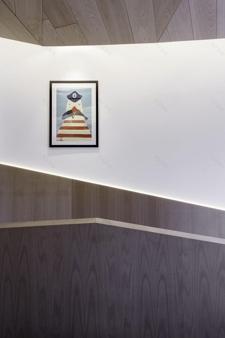 海景咖啡厅“Cafe Mirabous”的室内设计-10