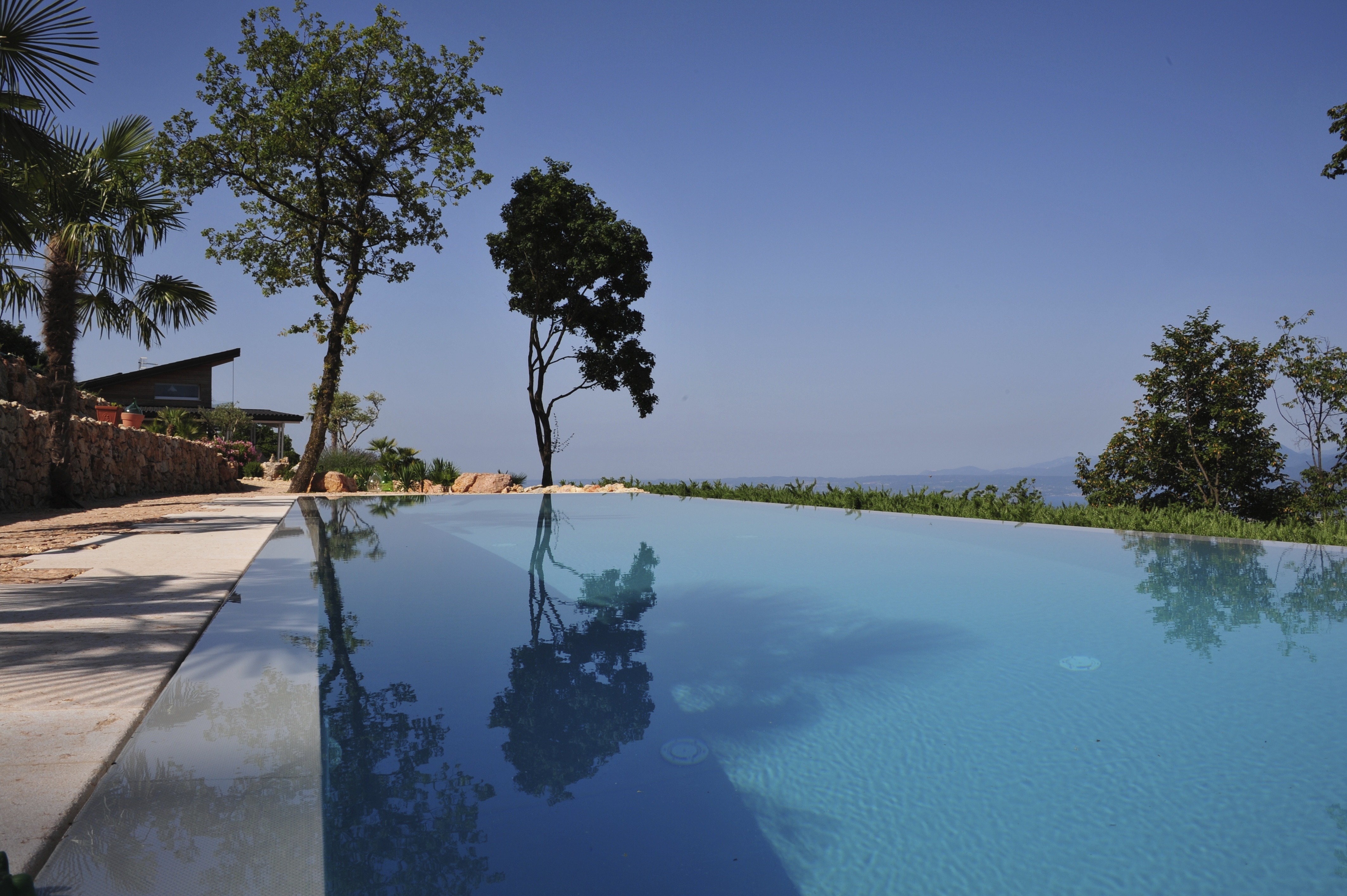 2013 年完成的 Ville Paradiso 单家庭住宅设计-17