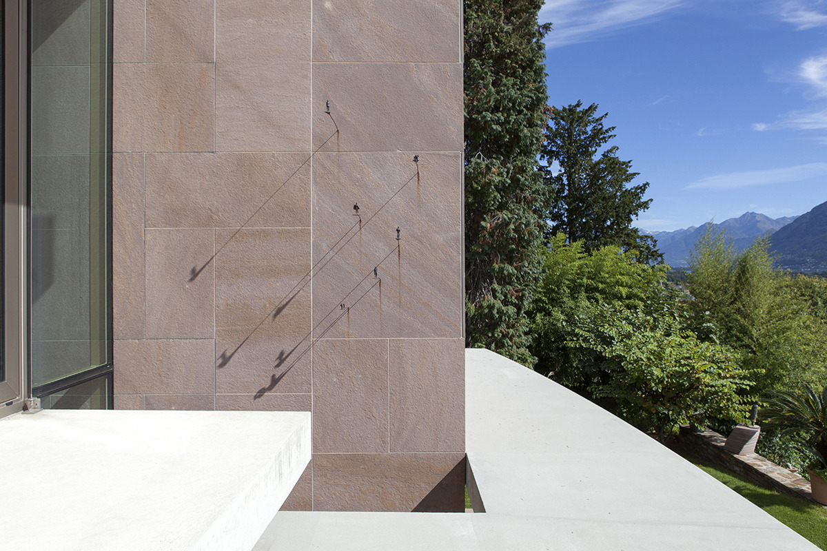 意大利马焦雷湖畔的翻新单家庭住宅-23