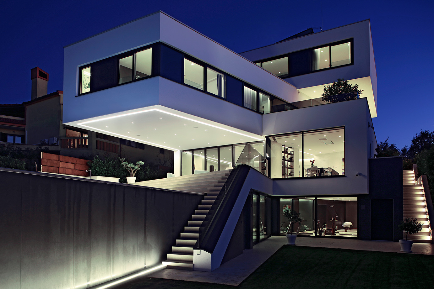 Villa Lucy | 简约时尚的海滨别墅设计-9