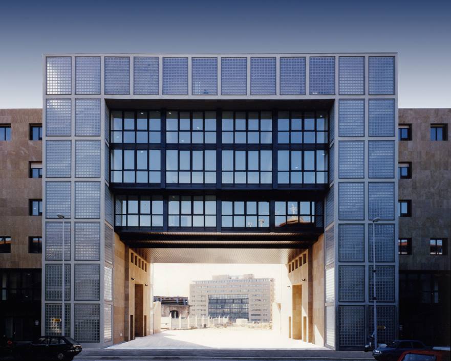 "Galileo"多功能中心 | 传统与现代的融合-2