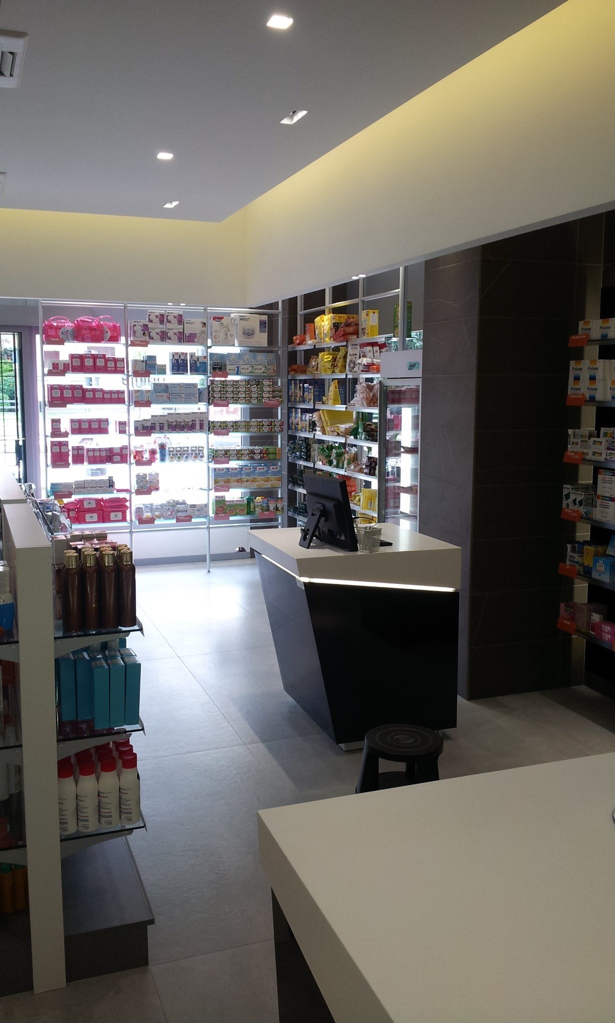 2014 年完成的 Dr.ssa. Spadaro 药店室内设计-14