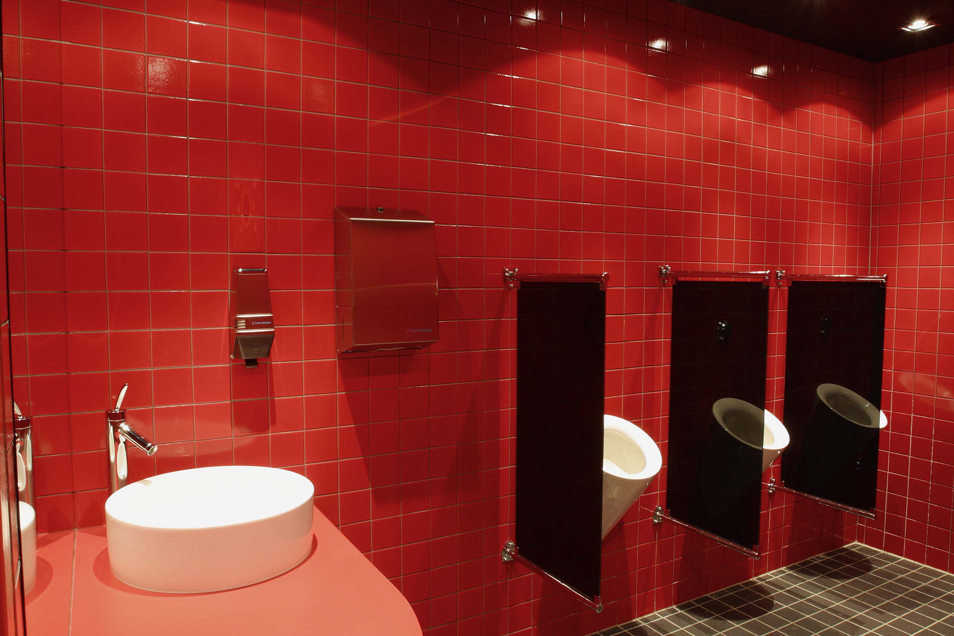 剧院空间新定义 | 融入城市生活,打造多功能文化场所-11