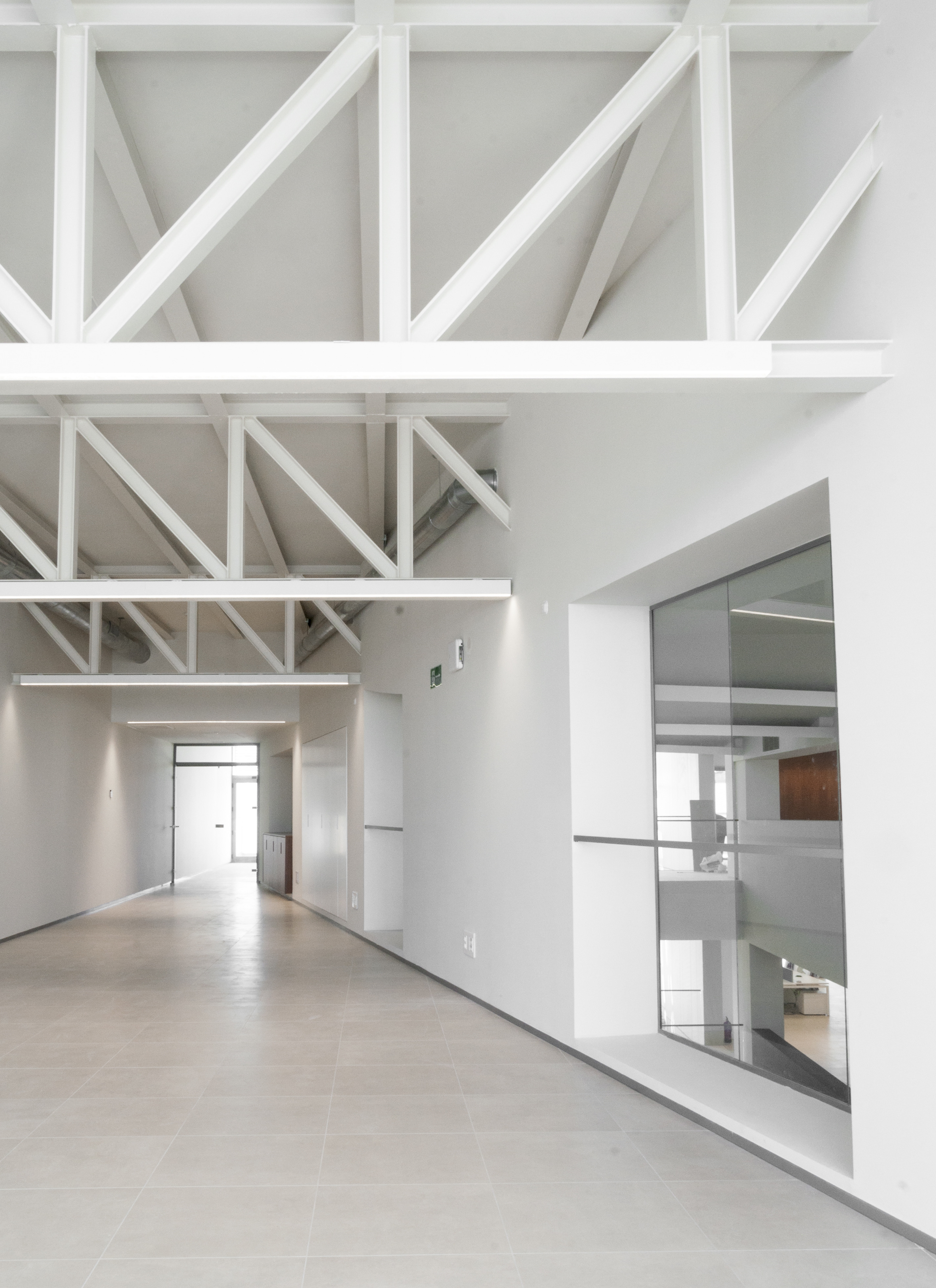 生态环保的"Sanlucar Fruit"办公室设计-10