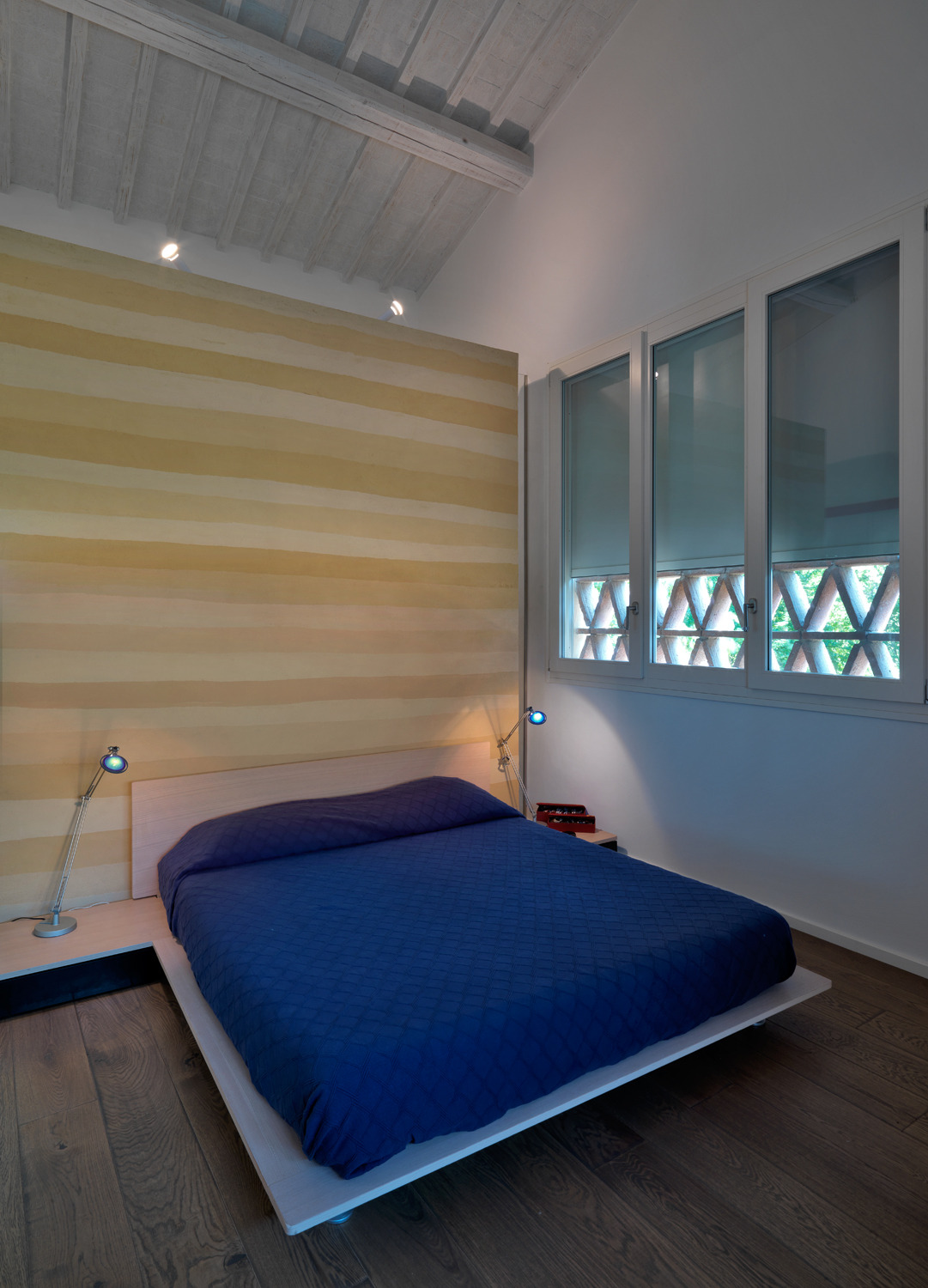 佛罗伦萨百年老宅现代重生，自然光与人工光完美融合-6